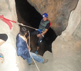 rappel en cuevas